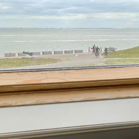 فندق Havenhotel At Sea Texel 3*
